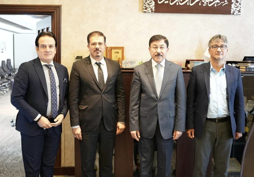 ألتقى أعضاء مجلس إدارة مركز رواق بغداد  بمحافظ البنك المركزي العراقي السيد علي العلاق