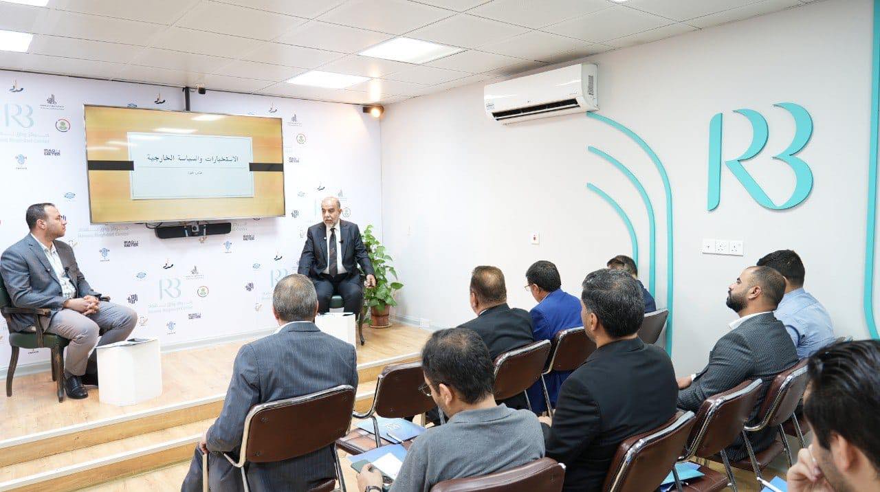 الاستخبارات والسياسة الخارجية دروس من التجربة الباكستانية.