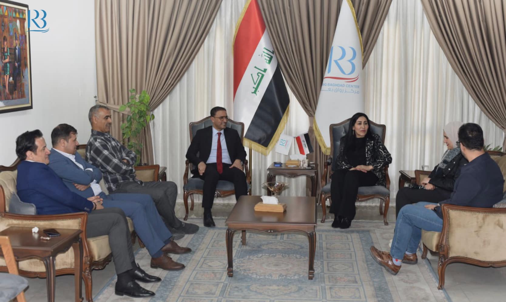 المدير التنفيذي لمركز رواق بغداد الاستاذ عدنان عبد الحسين يستقبل عضو مجلس النواب السابق السيدة ريزان الشيخ دلير