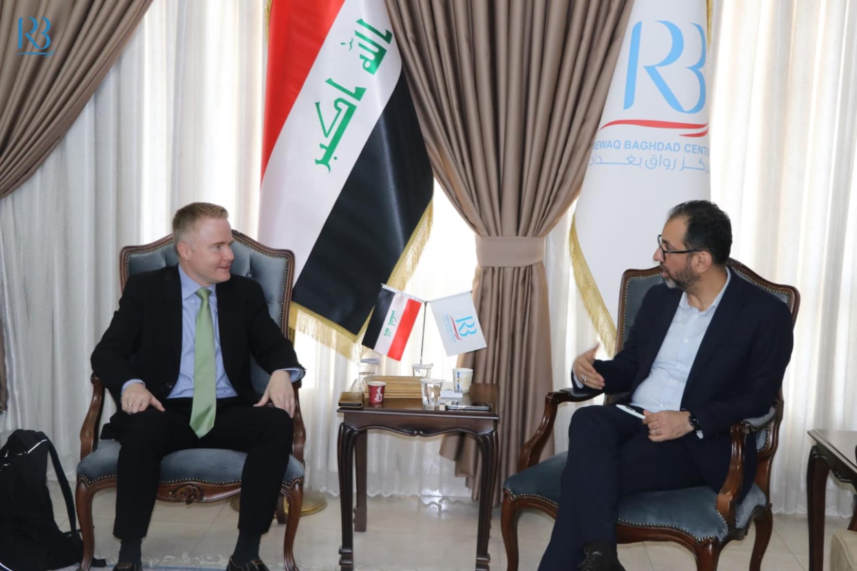 أستقبل رئيس مركز رواق بغداد للسياسات العامة الاستاذ عباس العنبوري المتحدث السياسي عن الحريات الدينية في العراق السيد دايفيد مولر والصحفي سالم مشكور
