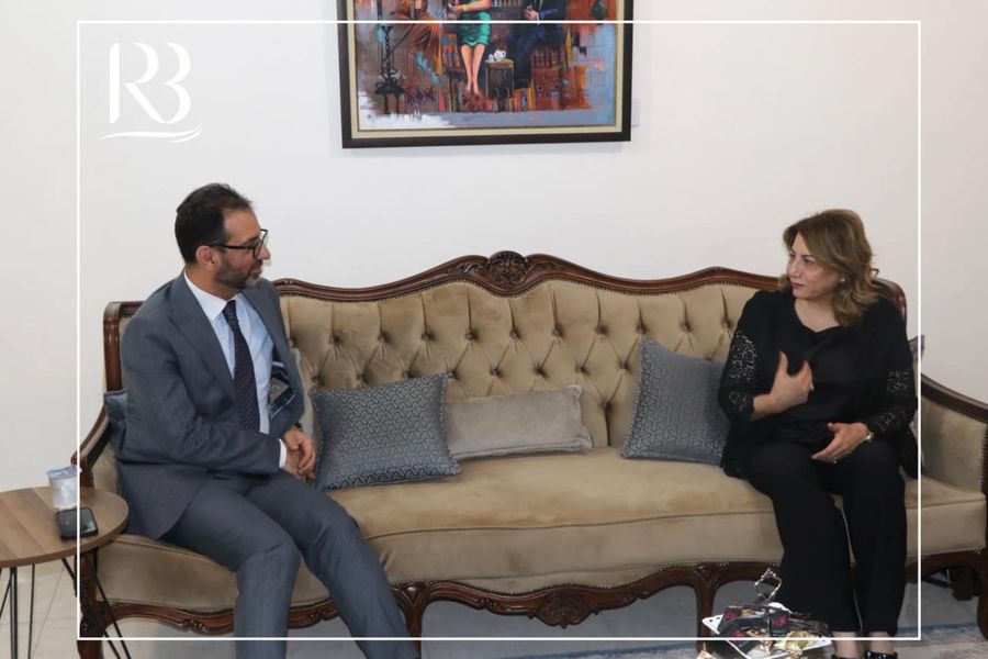 أستقبل رئيس مركز رواق بغداد للسياسات العامة الأستاذ عباس العنبوري القيادي في الإتحاد الوطني الكوردستاني والنائب السابق السيدة آلا طالباني