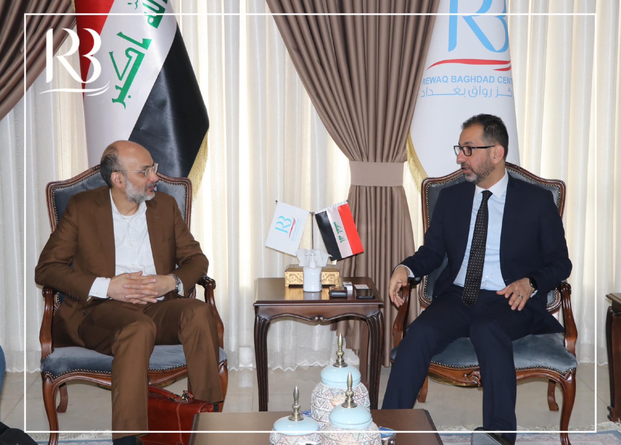 استقبال رئيس مركز رواق بغداد للسياسات العامة الاستاذ عباس العنبوري أعضاء من منظمة العمل الدولية التابعة للأمم المتحدة
