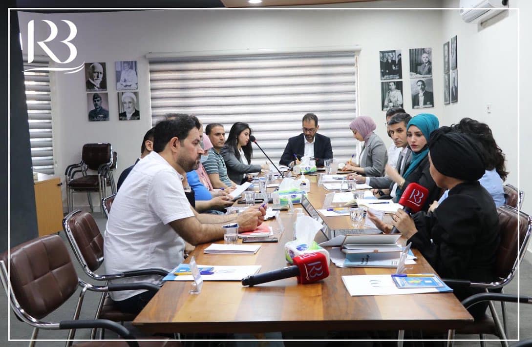الاجتماع التشاوري السادس بحضور كل من اعضاء لجنتي الباحثين والخبراء الخاص بمشروع تقييم الدستور العراقي لعام ٢٠٠٥