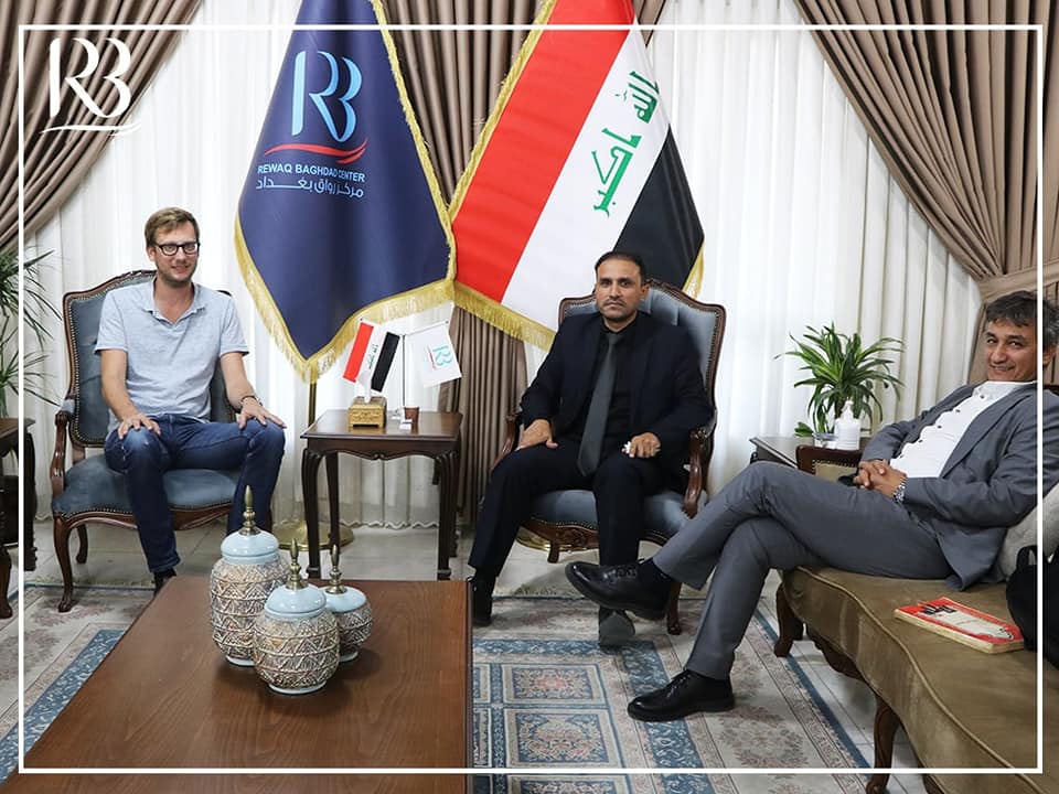 زار الصحفي الالماني دانيال بويهام مركز رواق بغداد للسياسات العامة بغية التعرف على أنشطة وفعاليات المراكز البحثية في العراق