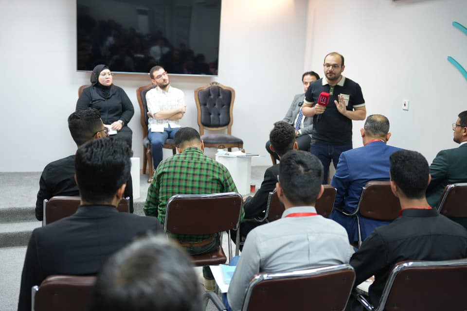 ندوة حوارية مفتوحة أدارها مدير المكتب الاعلامي للمركز الاستاذ احمد الحلو