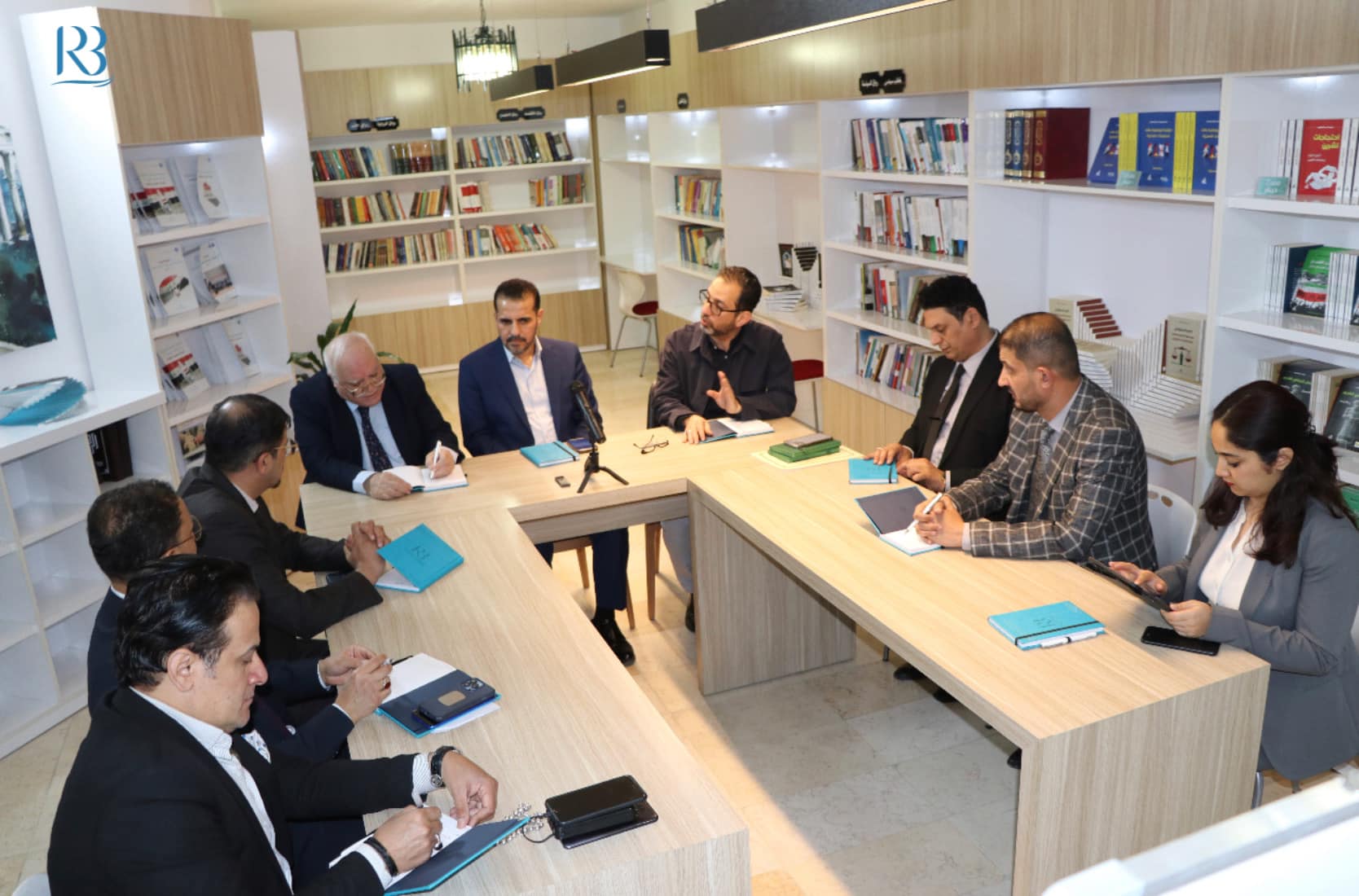 بحضور رئيس حركة حقوق وعدد من النخب والشخصيات الاقتصادية المستشار الاقتصادي الدكتور مظهر محمد صالح
