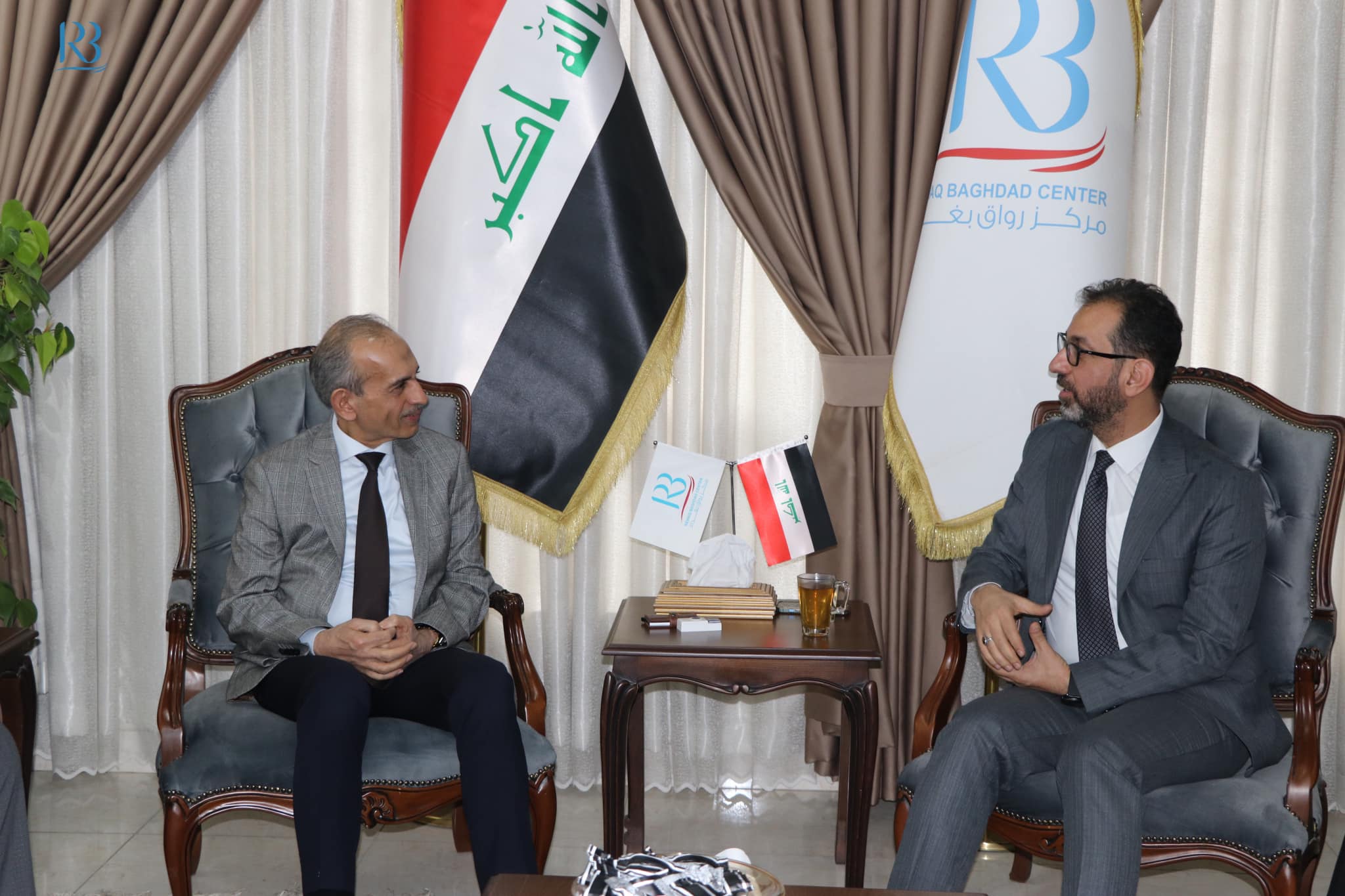 استقبل رئيس مركز رواق بغداد للسياسات العامةالاستاذ عباس العنبوري رئيس الجبهة التركمانية في العراق الاستاذ حسن توران والوفد المرافق له