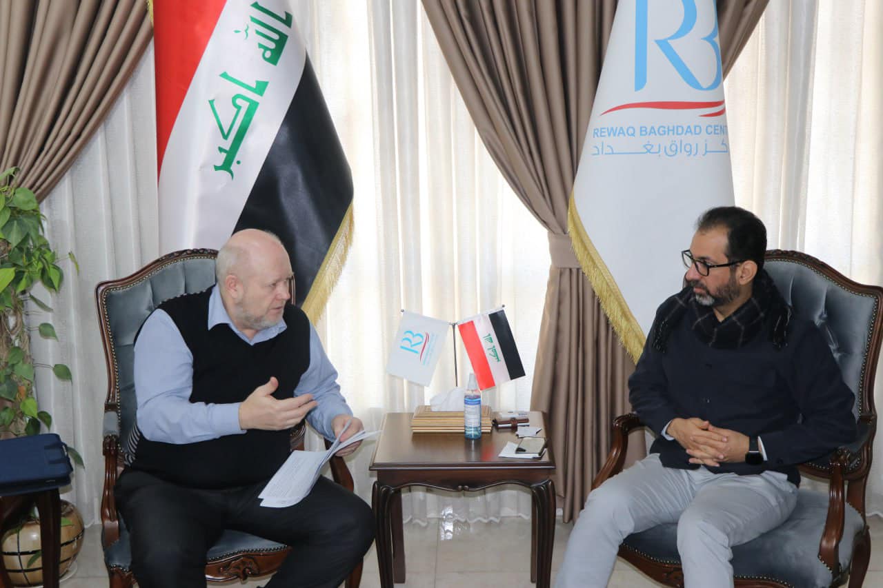 أستقبل رئيس مركز رواق بغداد للسياسات العامة الأستاذ عباس العنبوري القائم بأعمال السفارة الاوكرانية ببغداد السيد اليكسندر بورفيجينكوف