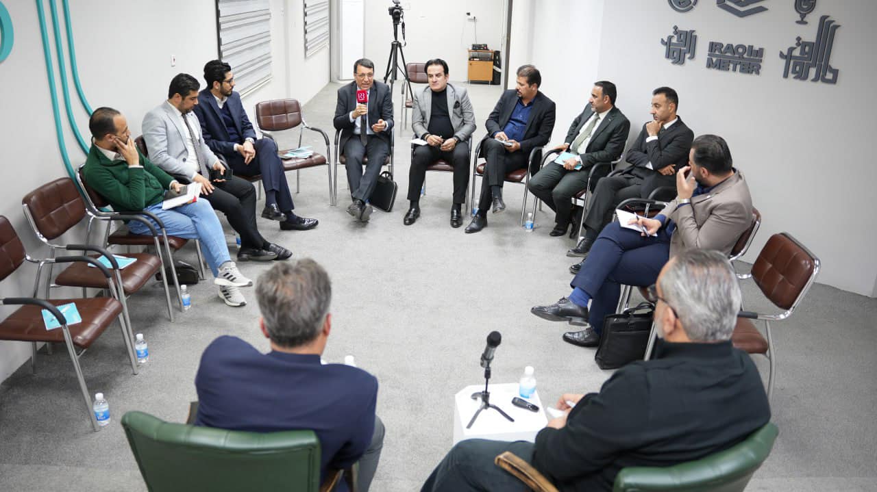 ندوة حوارية مفتوحة حضرها عدد من الباحثين والمهتمين "العلاقات المدنية- العسكرية في المنطقة العربية